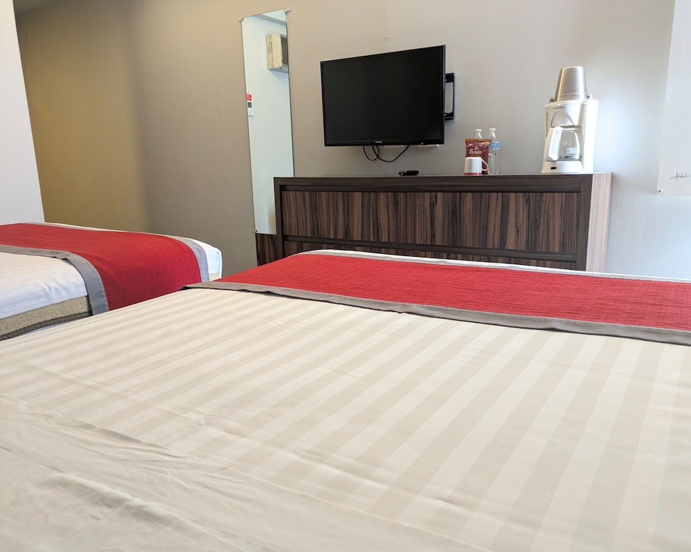 Hotel Block Suites