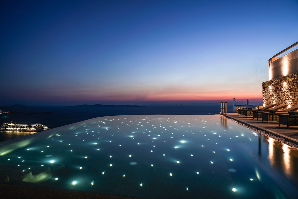 Cloud Nine Villa Mykonos — 4-Star Luxury Hotel in Mykonos, Greece