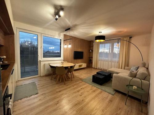 New 2 Bedroom apartment by the airport FREE PARKING — 4-Star Luxury Hotel in Bratislava, Slovakia