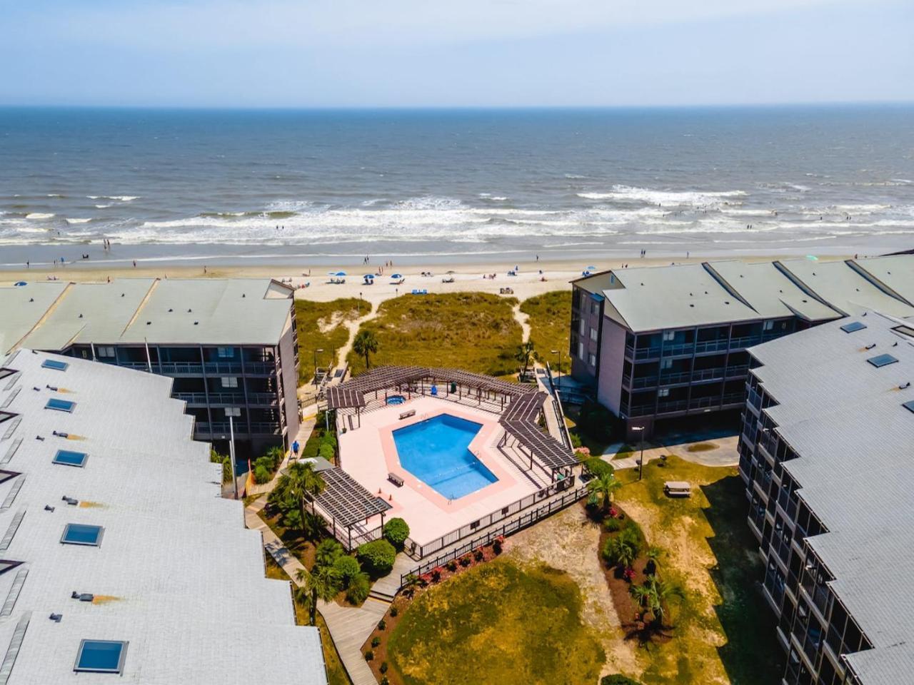 Ocean View All New Beach Suite at Tilghman Top Location — 4-Star Luxury Hotel in Myrtle Beach, United States