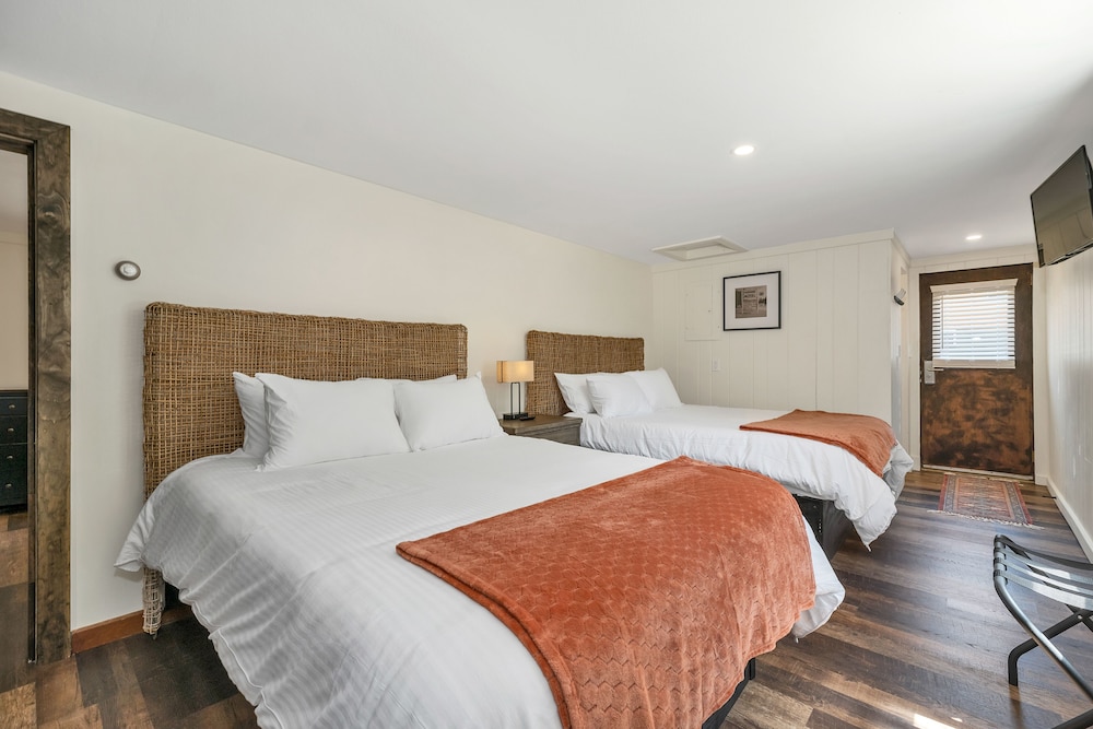 The Inn & More - photo 27