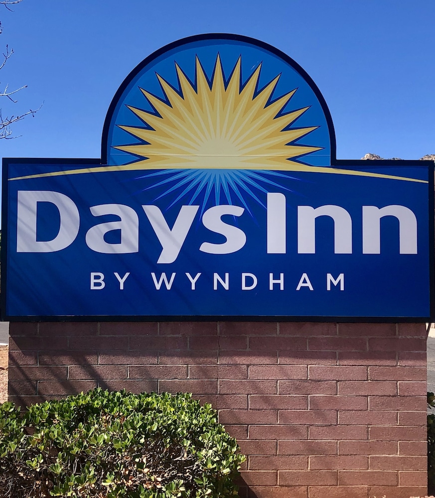 Days Inn by Wyndham Globe - photo 16