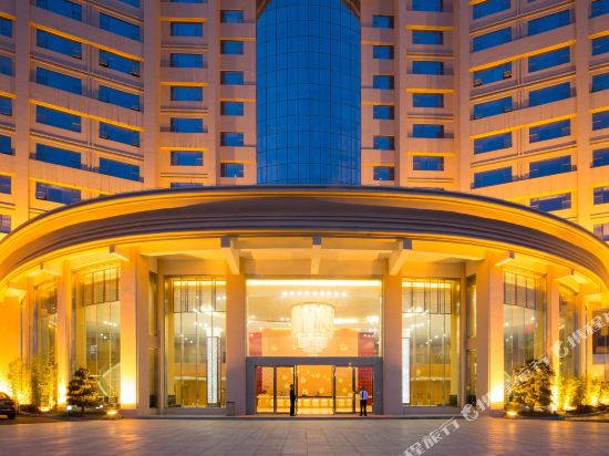 The Grand Plaza Hotel — 5-Star Luxury Hotel in Ji'an, People's Republic of China