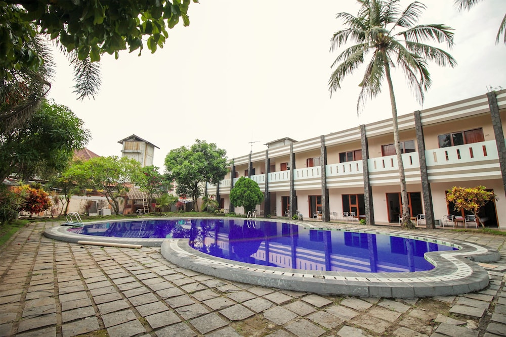 OYO 370 Hotel Sofia Pangandaran in Tasikmalaya, Indonesia