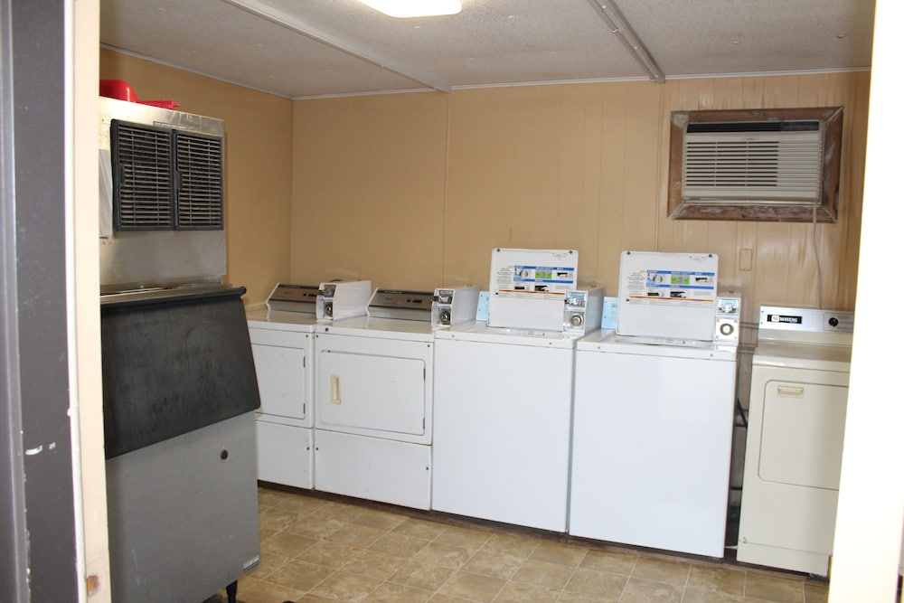 EverGreen Inn & RV - photo 26