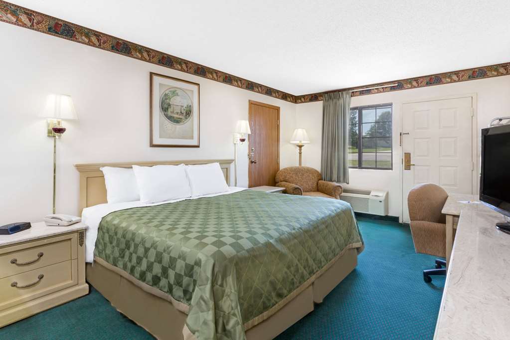 Days Inn by Wyndham Concordia - photo 10