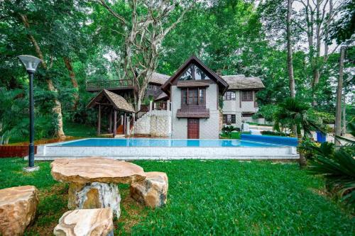 Up Hill Villa Mae Rim — 4-Star Luxury Hotel in Chiang Mai, Thailand