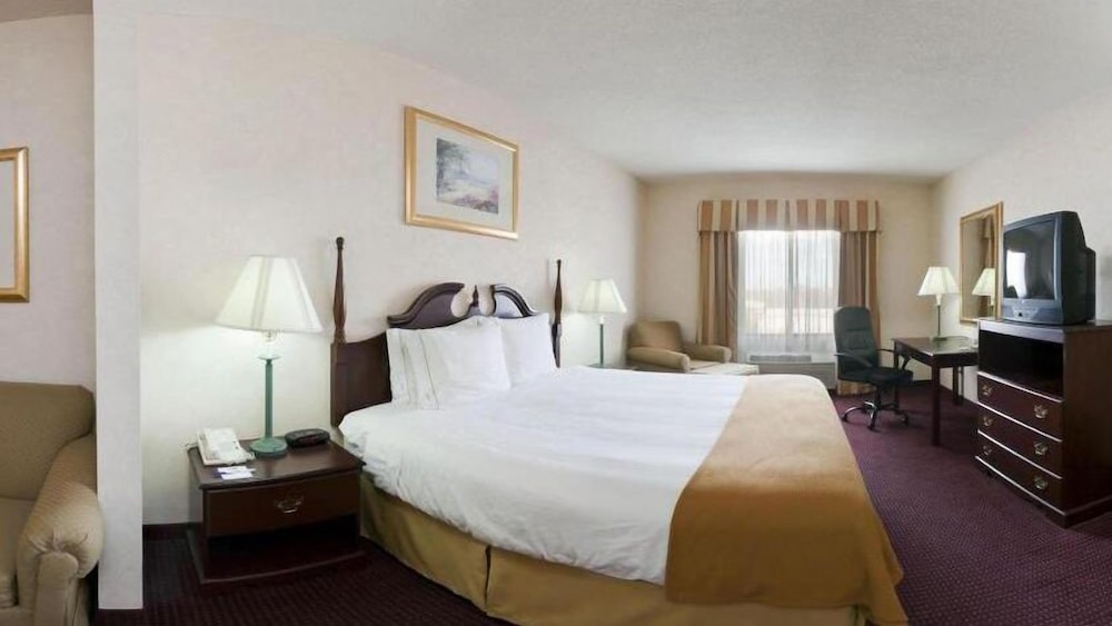 Holiday Inn Express Hotel & Suites Dayton West Brookville by IHG - photo 8