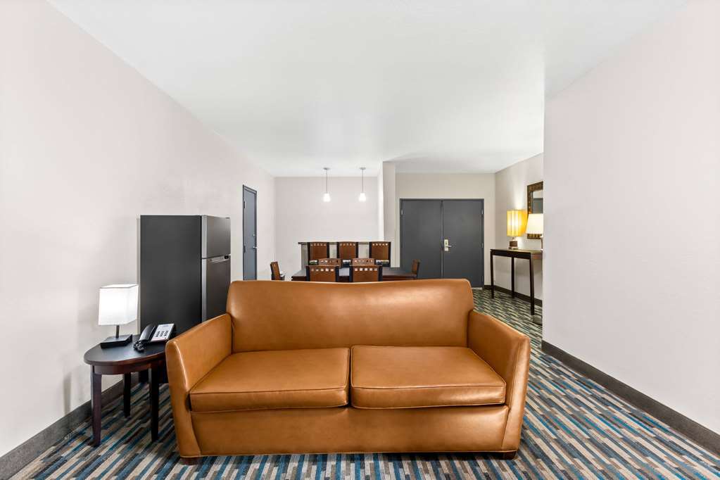 Days Inn & Suites by Wyndham Mesa Near Phoenix - photo 48