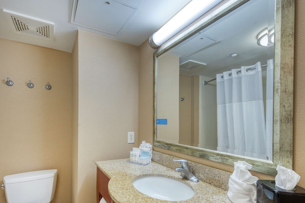 Hampton Inn Wilmington University Area Smith Creek Station - photo 48