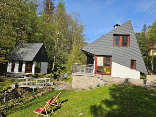 Domki W Lesie Nad Rzeką in Miedzybrodzie Bialskie, Poland