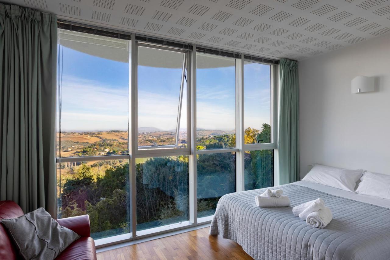 Lo Spettacolo — 4-Star Luxury Hotel in Macerata, Italy