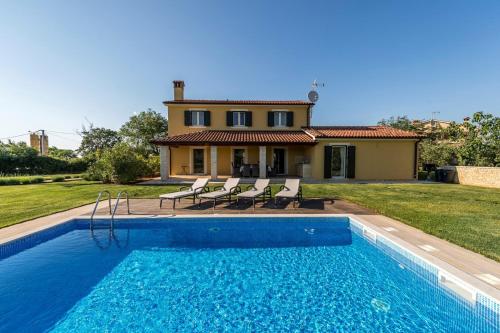 Villa Danelon — 4-Star Luxury Hotel in Porec, Croatia