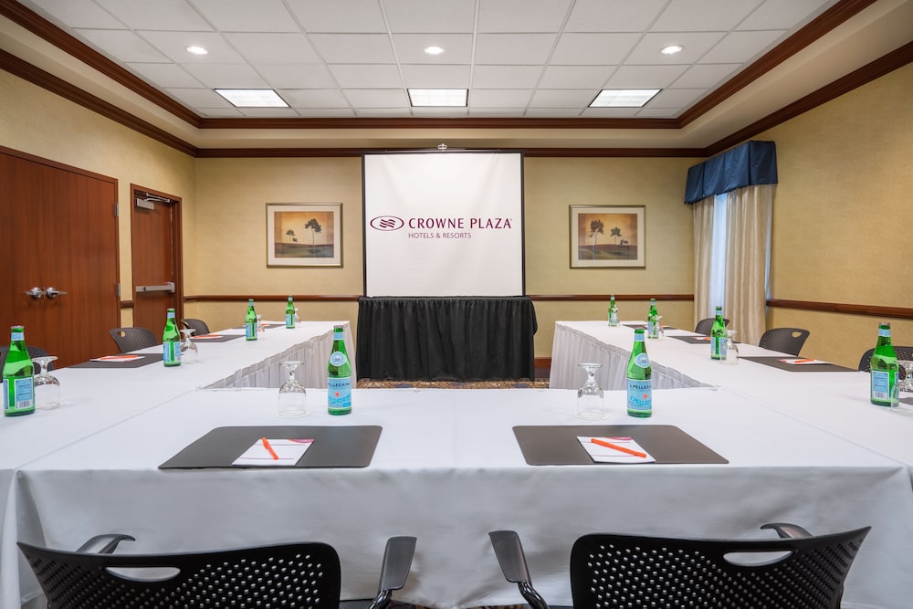 Crowne Plaza Suites Pittsburgh South by IHG - photo 73