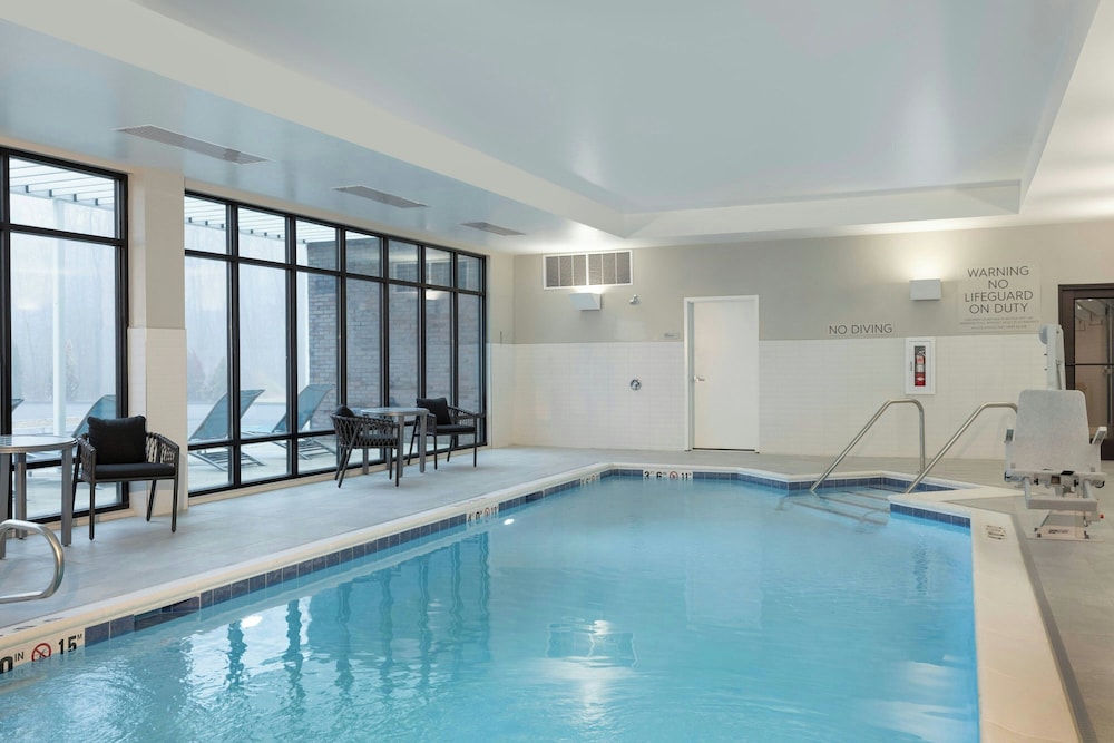 Rodeway Inn Hadley Amherst - photo 19