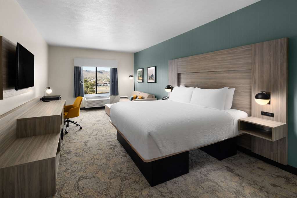 Wingate by Wyndham Kingman - photo 15