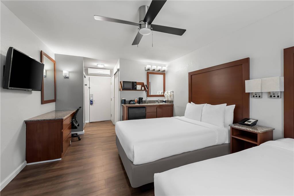 Comfort Inn Gaslamp Convention Center - photo 20