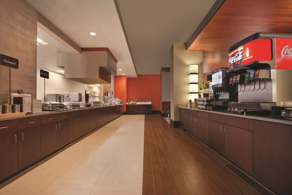 Embassy Suites by Hilton Knoxville West - photo 27