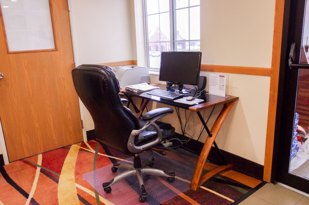 Dutch Inn and Suites - photo 27