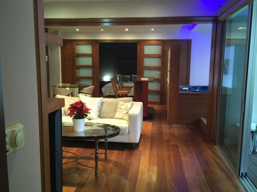 Sofouli Suites