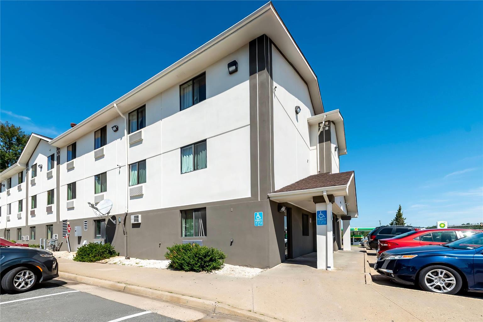 Super 8 by Wyndham Dumfries Quantico — hotel in Dumfries