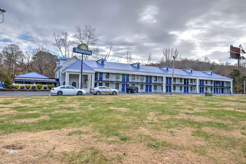 Days Inn by Wyndham Harriman - photo 15