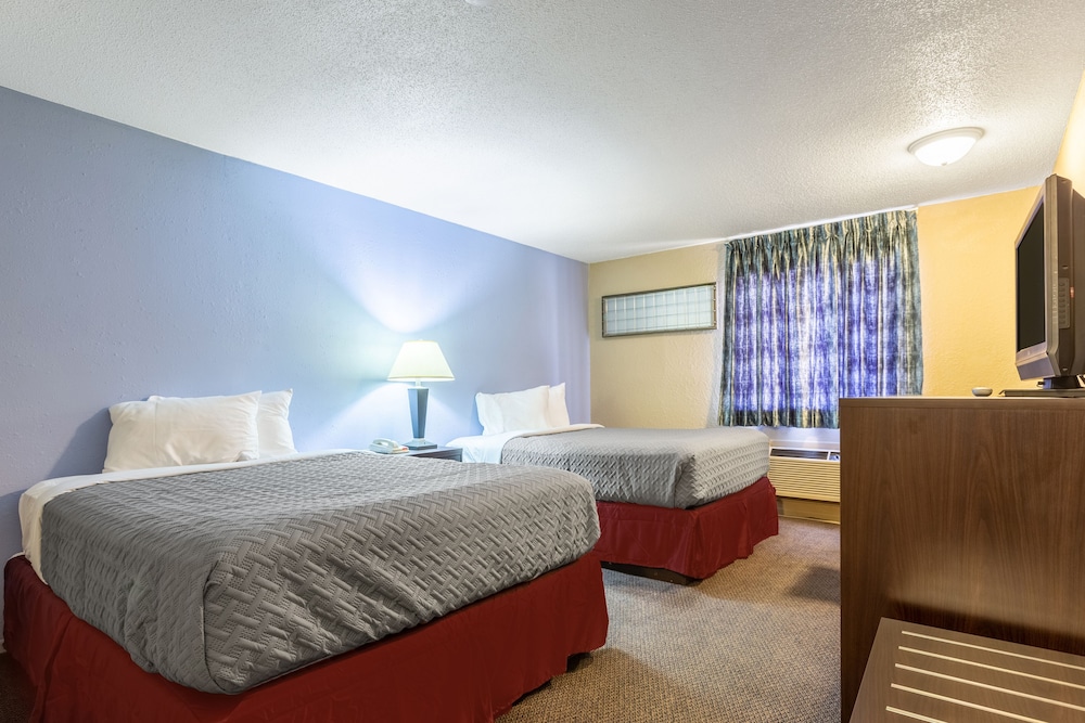 Motel6 Concordia MO - photo 8