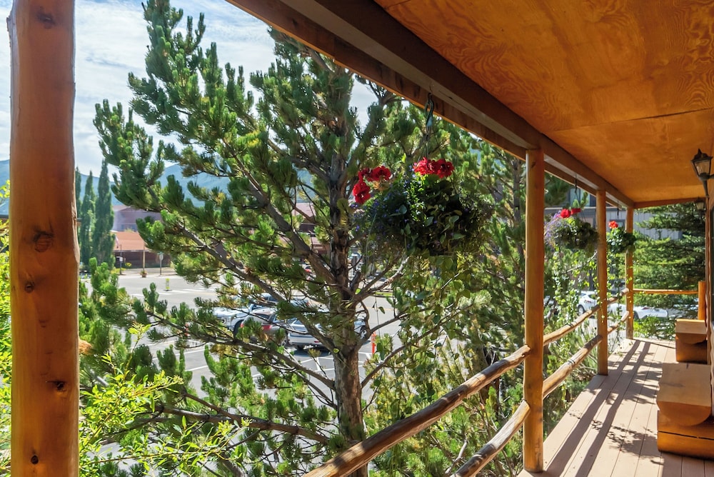 Spirit Lake Lodge - photo 26