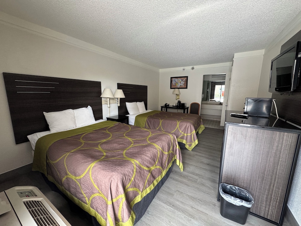 Super 8 by Wyndham Savannah - photo 15