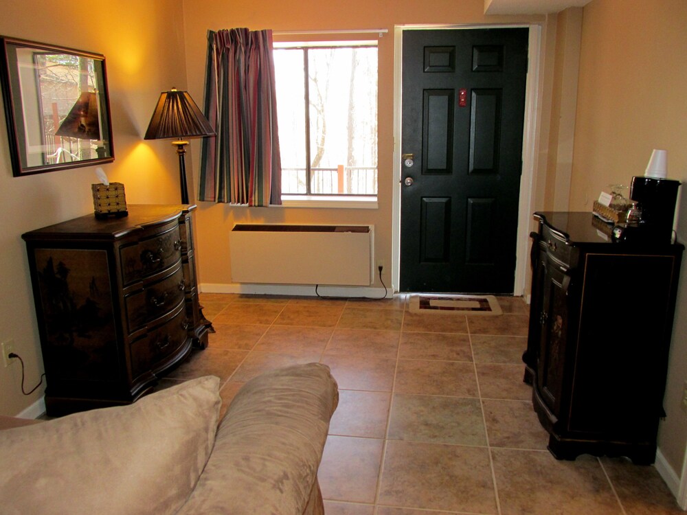 Brydan Suites - photo 12