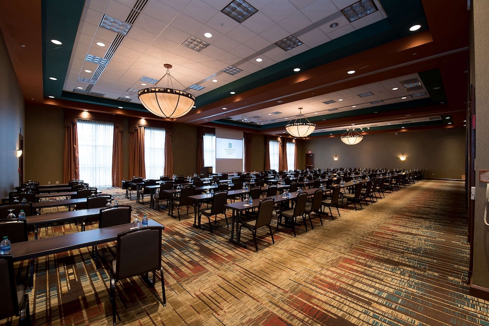 Embassy Suites by Hilton Albuquerque - photo 52