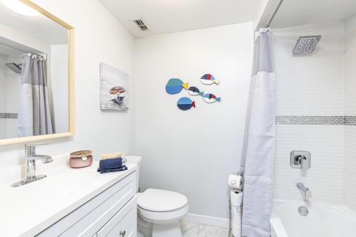 Coastal Getaway 5 Mins to Vanderbilt Beach in Naples, United States