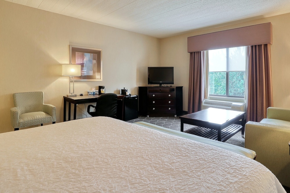 Hampton Inn & Suites Parsippany North - photo 7