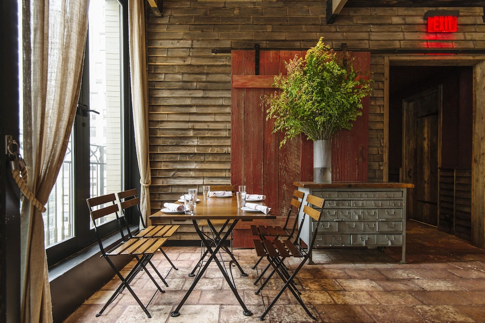 Refinery Hotel - photo 43
