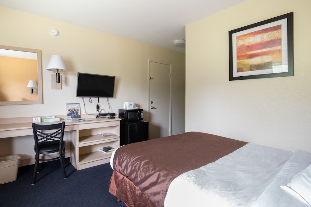 Days Inn by Wyndham New Philadelphia - photo 12