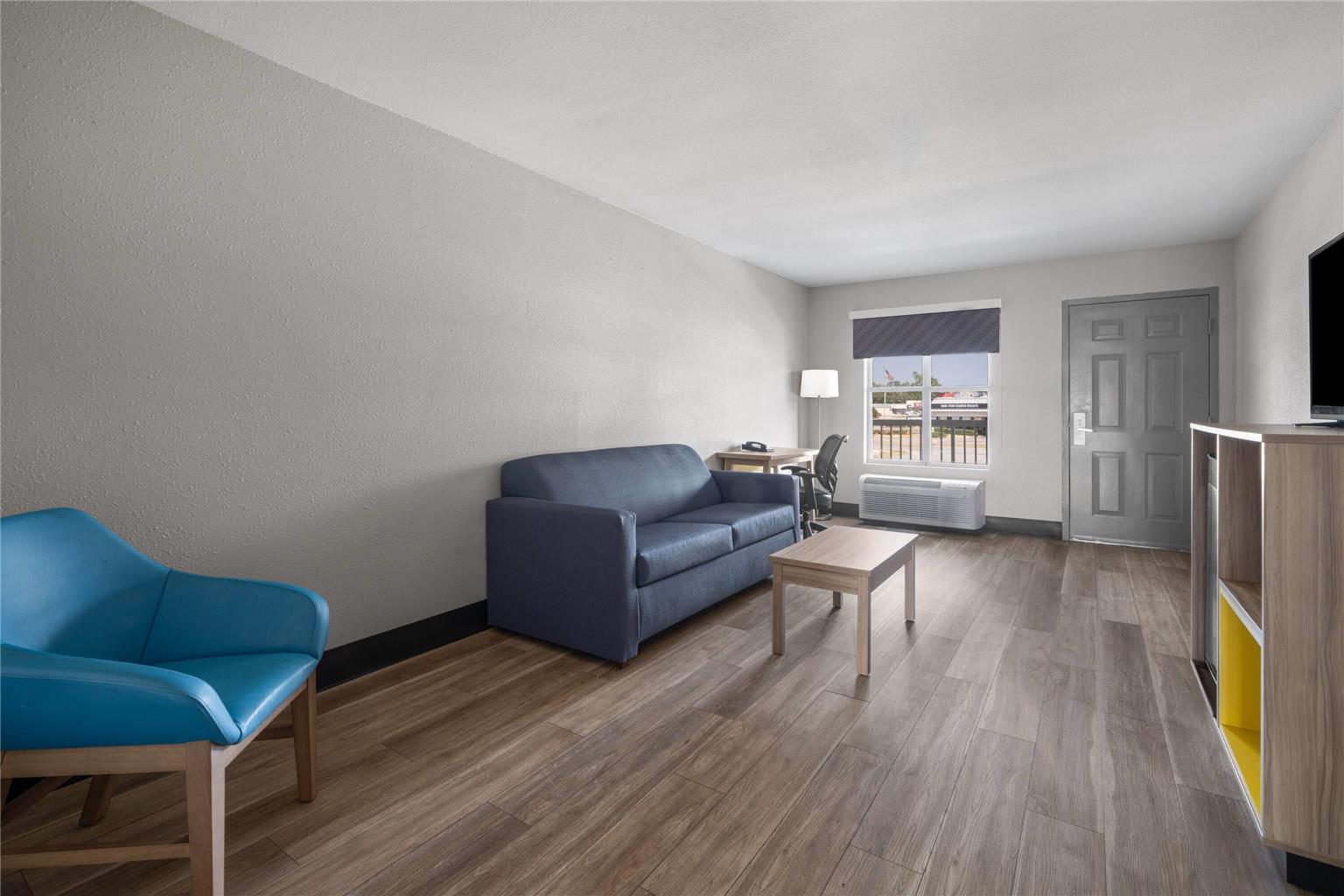 Days Inn by Wyndham Alma - photo 27
