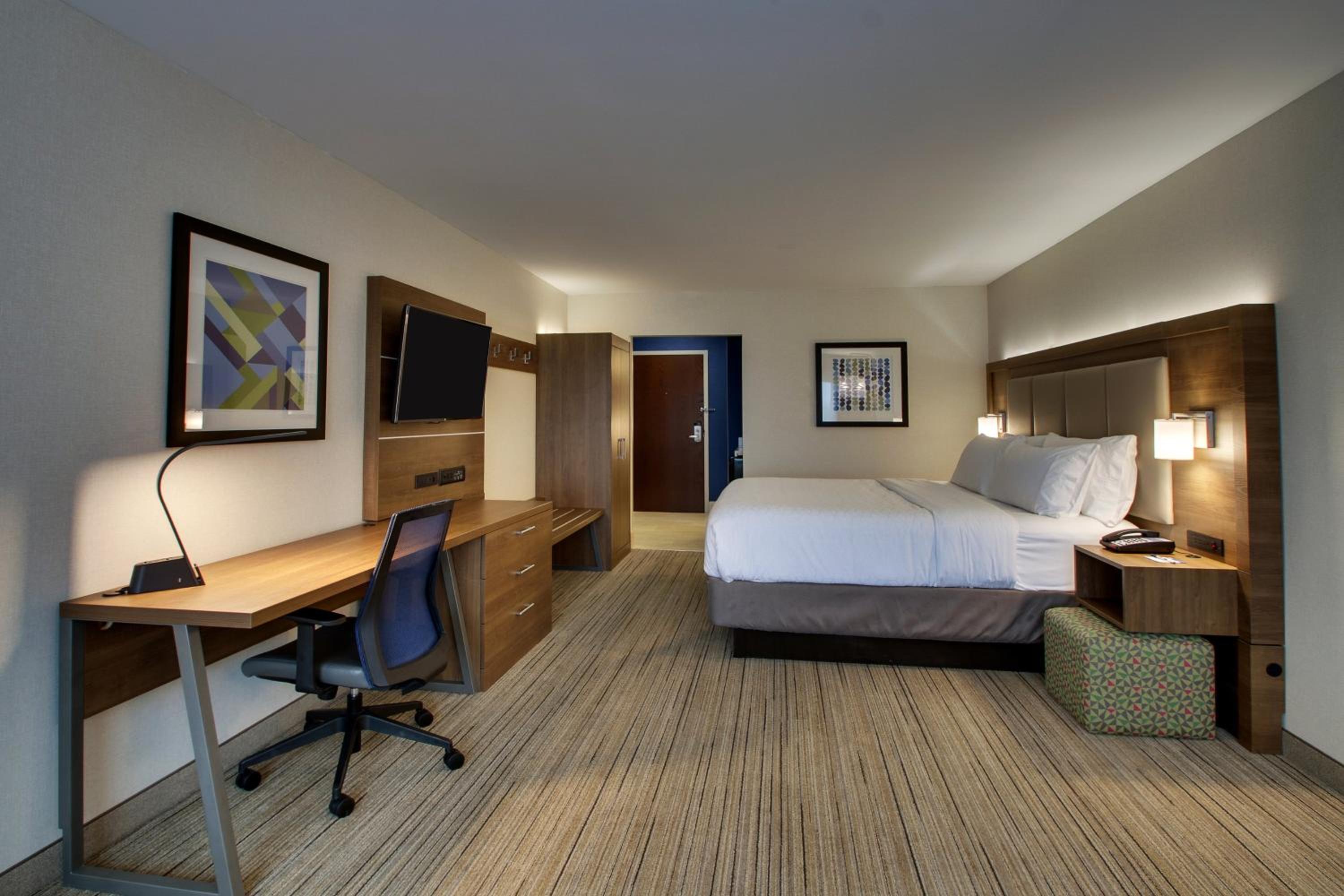Holiday Inn Express & Suites Mt Sterling North by IHG - photo 60