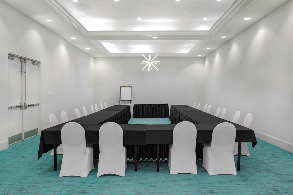 Holiday Inn Resort Kissimmee by the Parks by IHG - photo 62