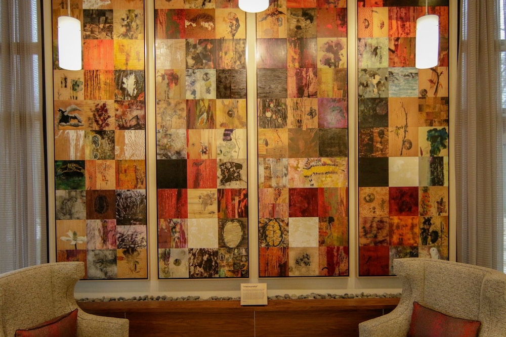 Sheraton Redding Hotel at the Sundial Bridge - photo 4