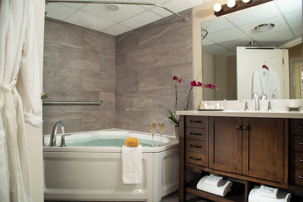 Meadowbrook Inn - photo 17
