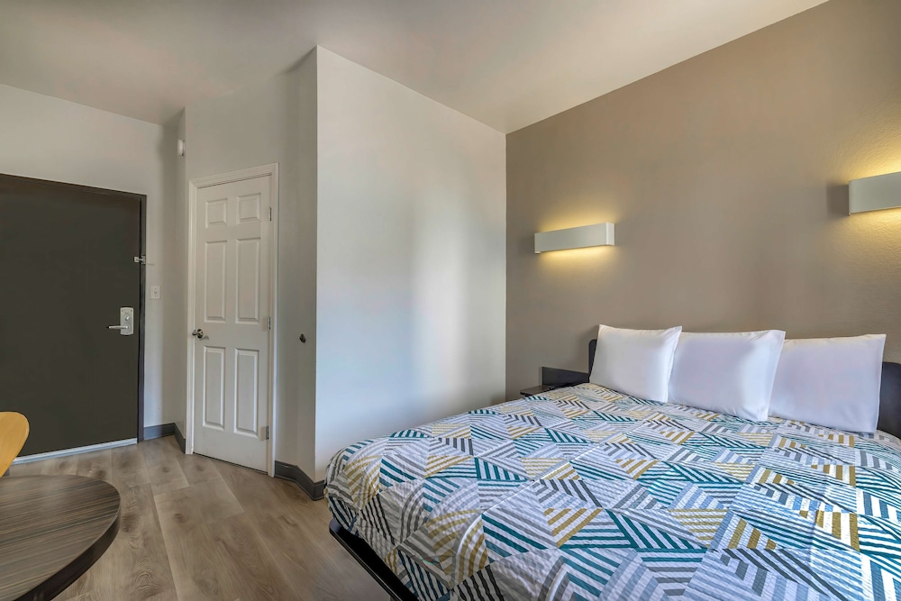 Motel 6 Cedar Park TX - photo 14