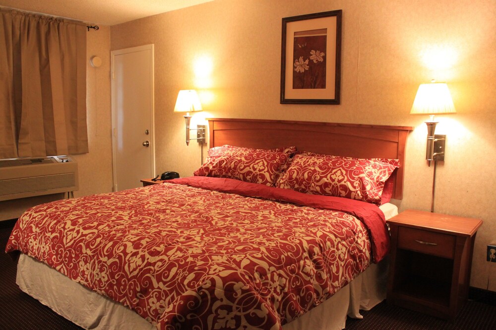 Port of Tacoma Inn - photo 11