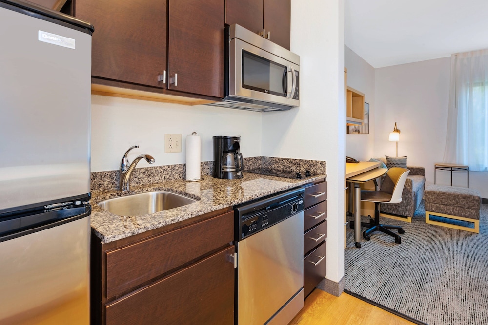 TownePlace Suites by Marriott Nashville Airport - photo 16