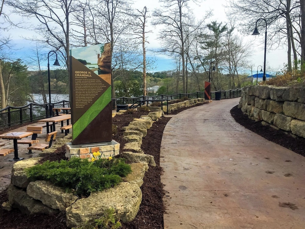 avid hotel Wisconsin Dells Lake Delton by IHG - photo 38