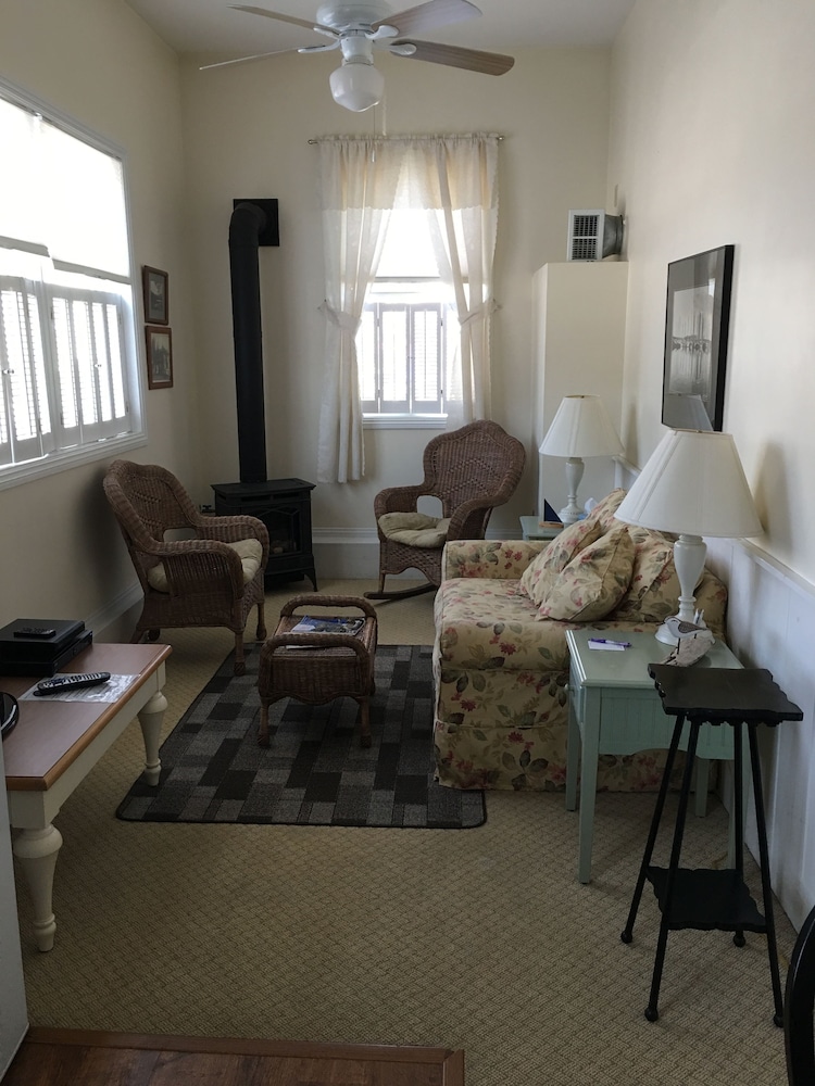 Camden Riverhouse Hotel - photo 44