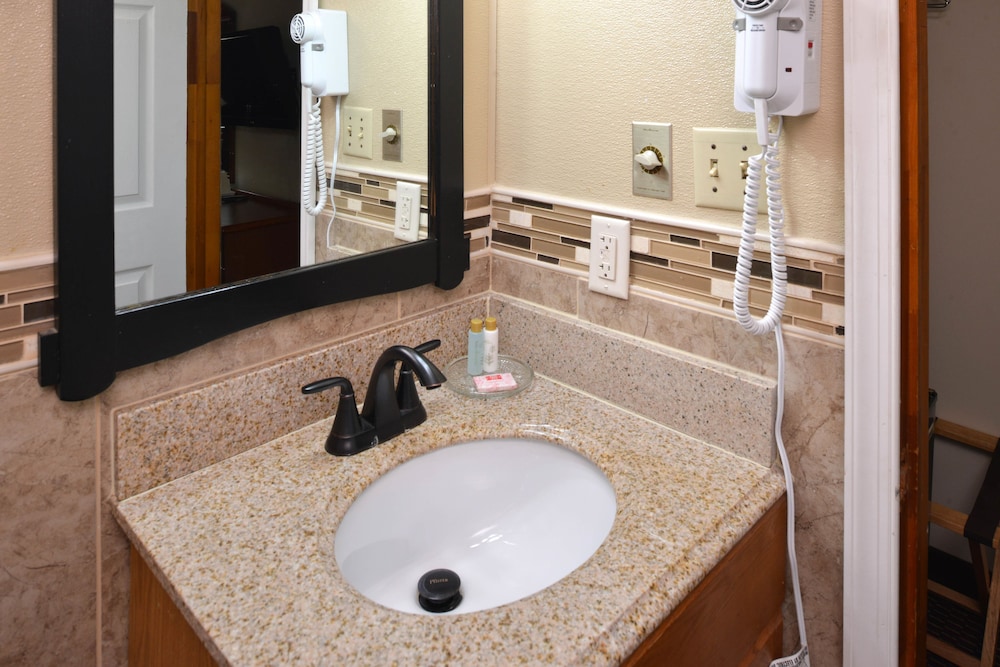 Red Carpet Inn Ronks - photo 30