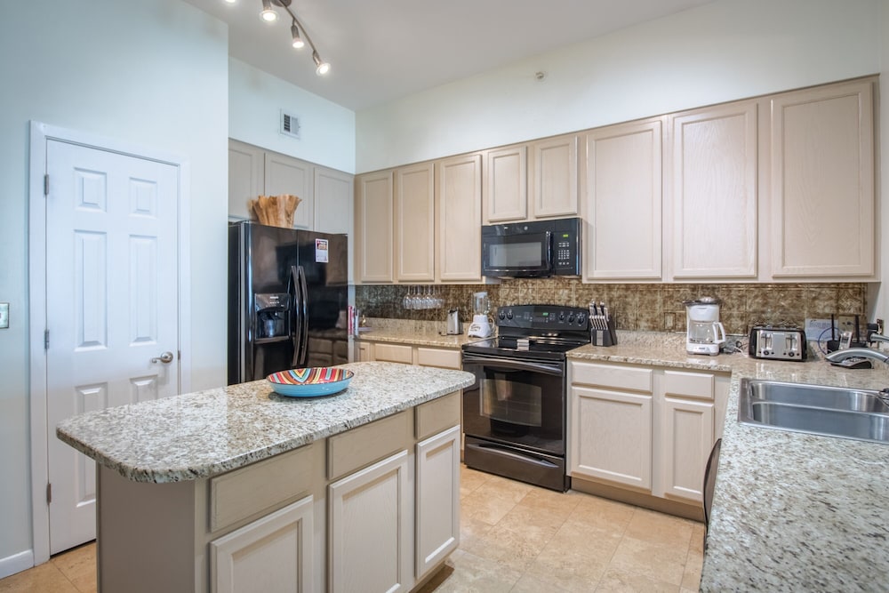 Legacy I 1403 Penthouse - photo 9