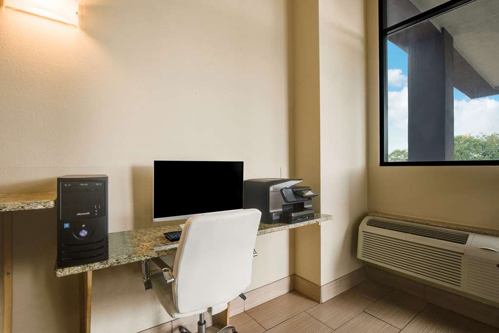 Best Western Waukesha Grand - photo 38