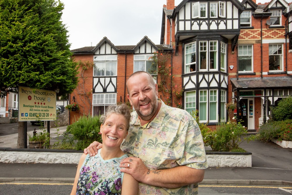 Bryn Woodlands House — 4-Star Luxury Hotel in Colwyn Bay, United Kingdom