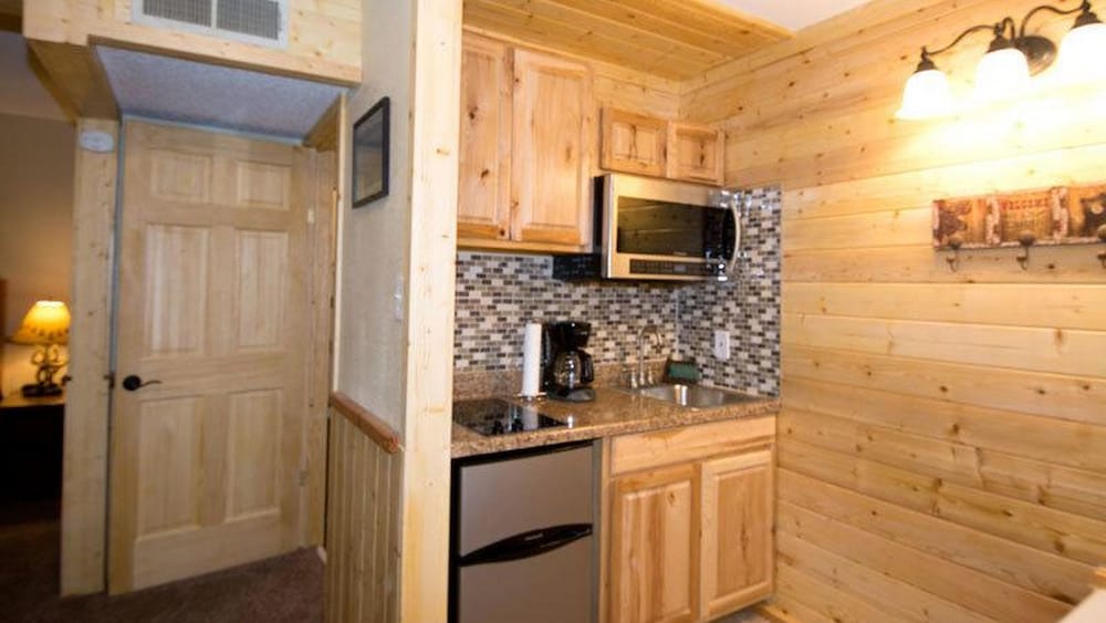Upper Canyon Inn & Cabins - photo 46